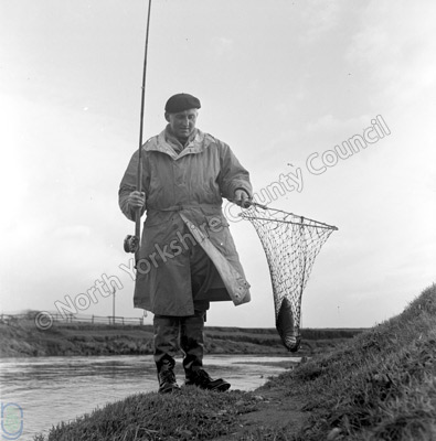 Fishing, River Aire